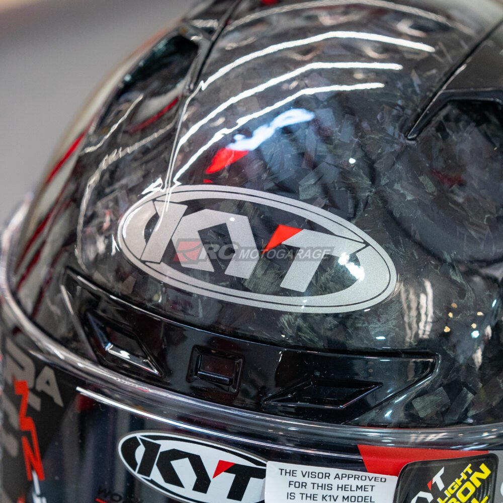KYT NZ Race Carbon Forged Gloss - Image 3