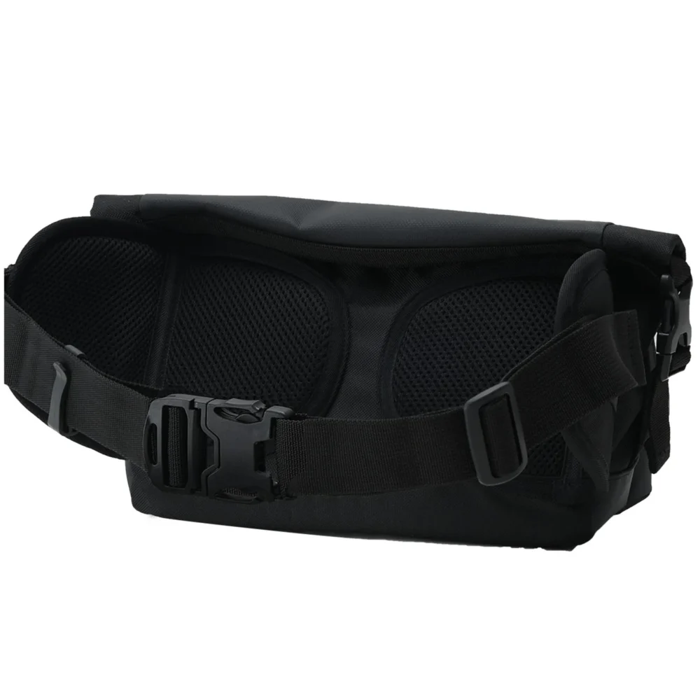 RS Taichi RSB 279 WP Black Hip Bag - Image 3
