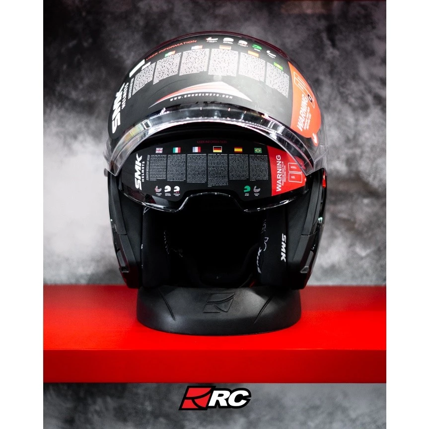 Alternative view of SMK GTJ Black Gloss GL200
