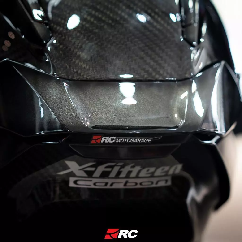 Shoei X15 Carbon Gloss - Image 9