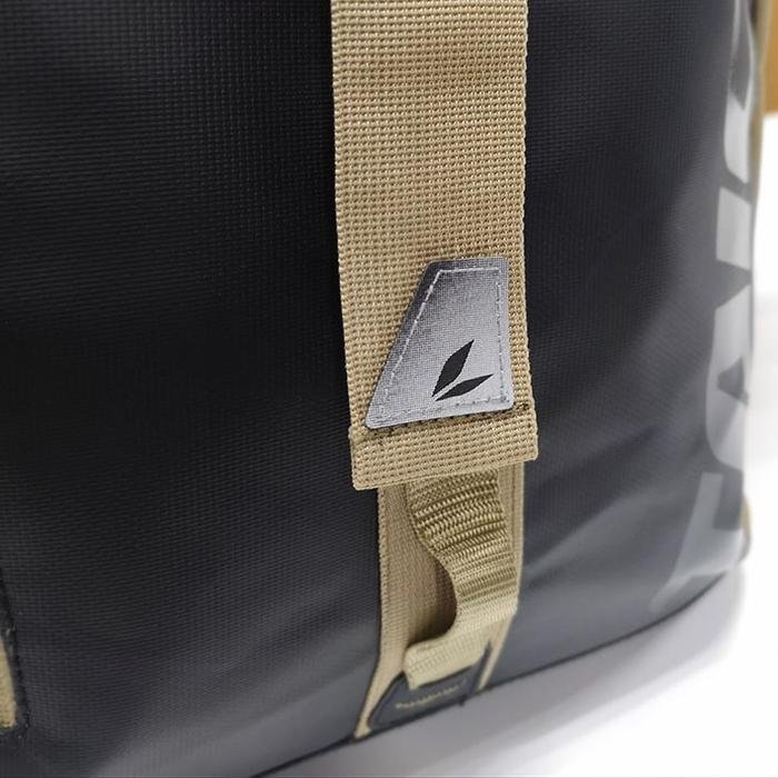 RS Taichi RSB 278 WP 25L Black Backpack - Image 4