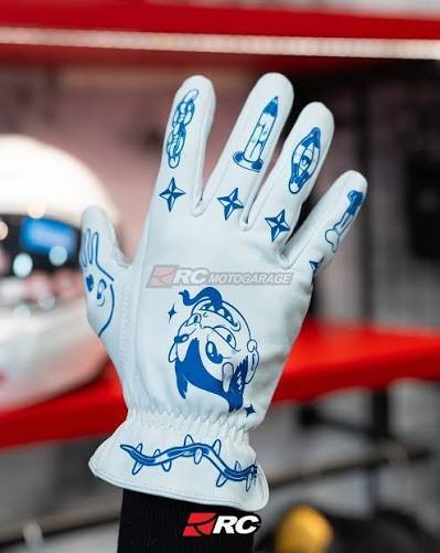 Northy X Muklay  White Gloves