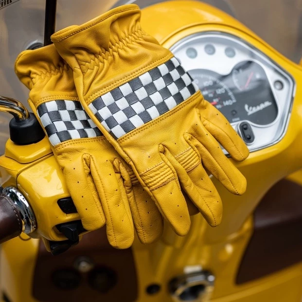 Bellissimo Checkered Long Leather Yellow Gloves - Image 3