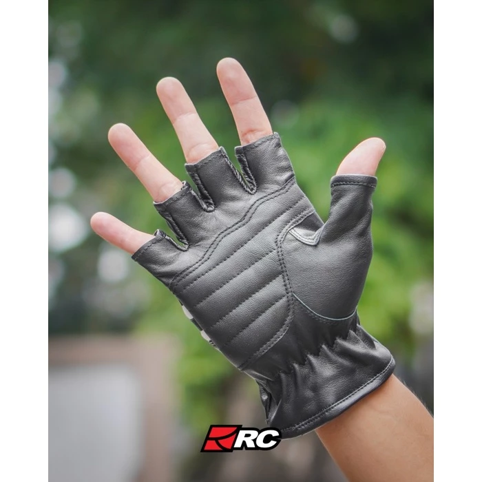 Alternative view of Bellissimo Checkered Short Leather Black White Gloves